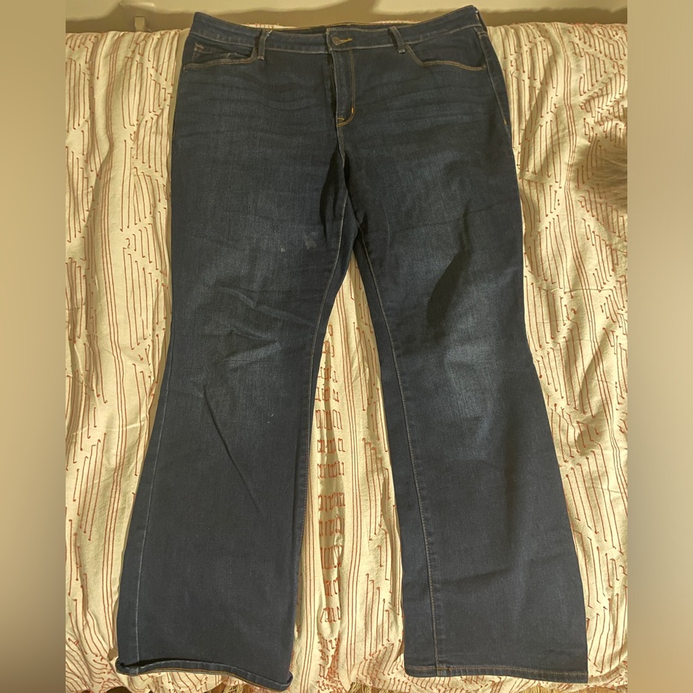 Old Navy Kicker Boot Cut sz 16 Short Jeans